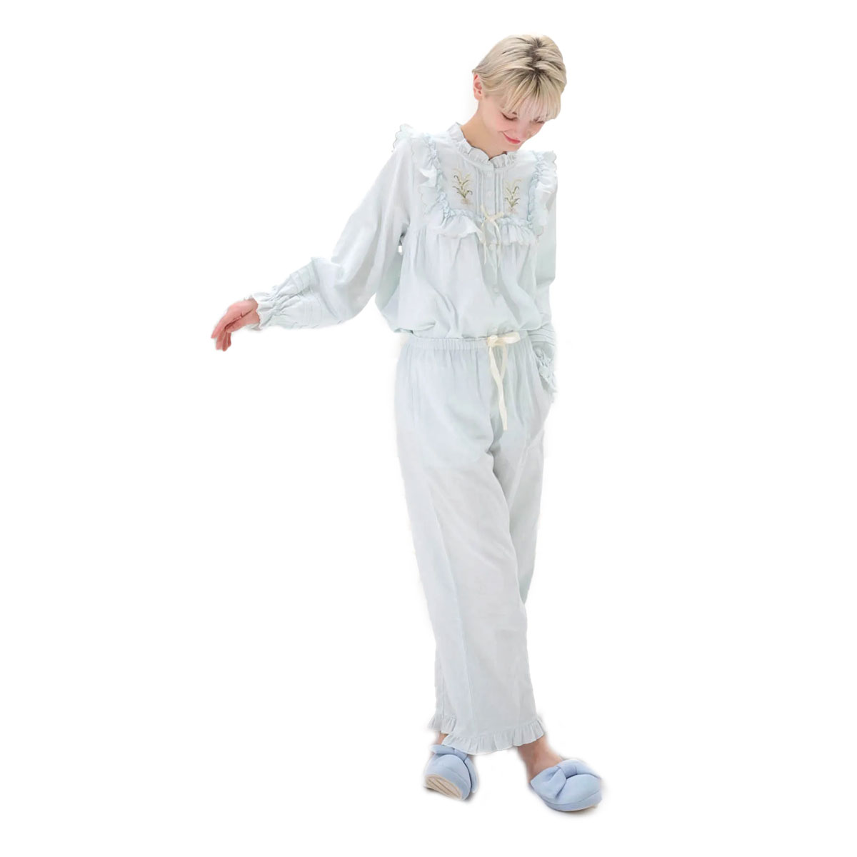 ナルエー NARUE パジャマ ダブルガーゼフラワーブーケ刺繍フリル