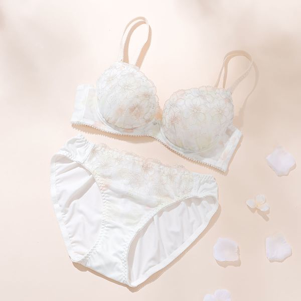 パリーゼ Palissee アティランフルール ブラジャー ショーツ セット ナイスフィット 花柄ラメ刺繍 ABCDEF