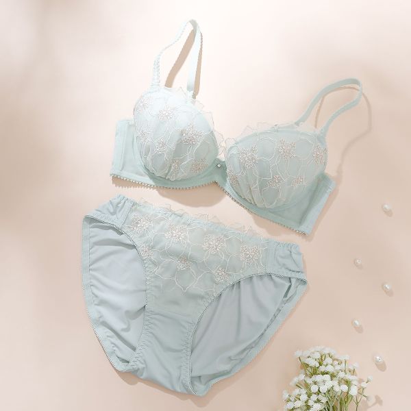 パリーゼ Palissee ペールフローラル ブラジャー ショーツ セット ナイスフィット 花柄ラメ刺繍 ABCDEF