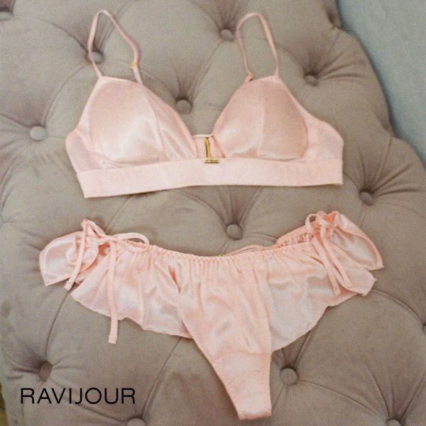 ラヴィジュール アドア ブラ&Tバック ショーツセット ノンパテ ブラジャー セクシー RAVIJOUR ラヴィジュール アドア ブラ&Tバック ショーツセット ノンパテ ブラジャー セクシー RAVIJOUR