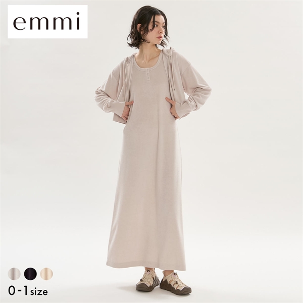 エミ パイルフーディー×ワンピースセット emmi