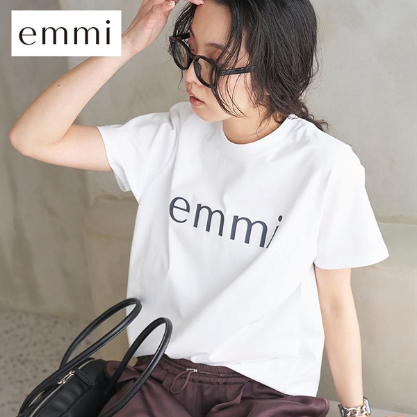 エミ ベーシックemmiロゴTシャツ emmi