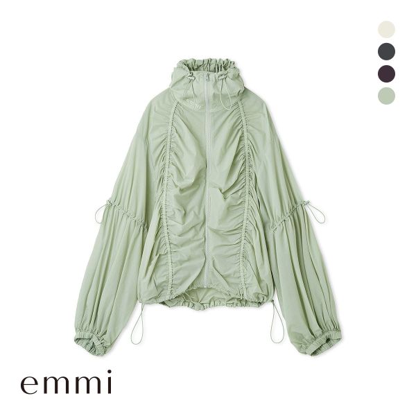 エミ ギャザーナイロンブルゾン emmi