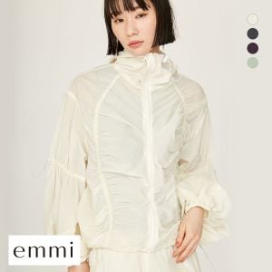 エミ ギャザーナイロンブルゾン emmi