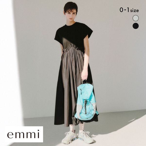 エミ カットドッキングプリーツワンピース emmi