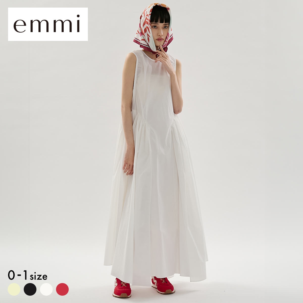 エミ ギャザーフォルムナイロンワンピース emmi