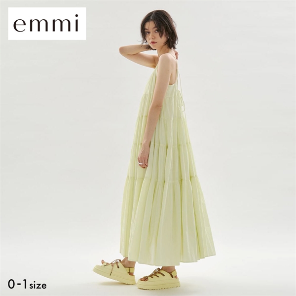 エミ コットンボリュームティアードワンピース emmi