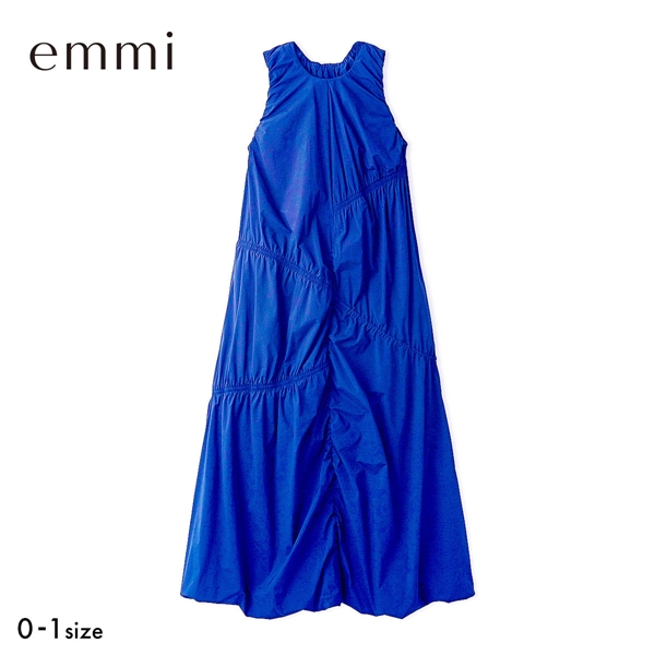 エミ エアリーギャザーワンピース 撥水 emmi