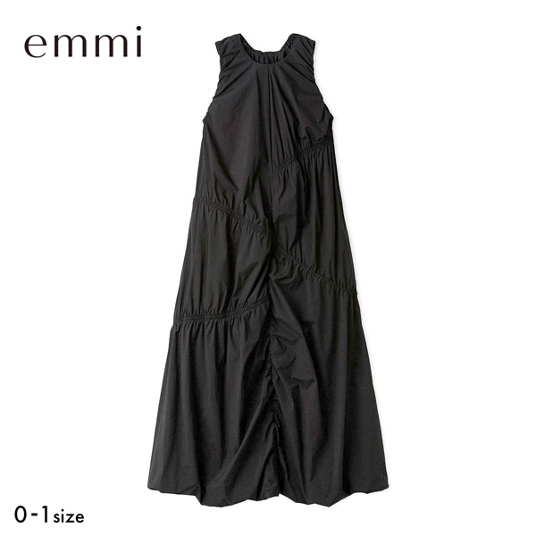 エミ エアリーギャザーワンピース 撥水 emmi