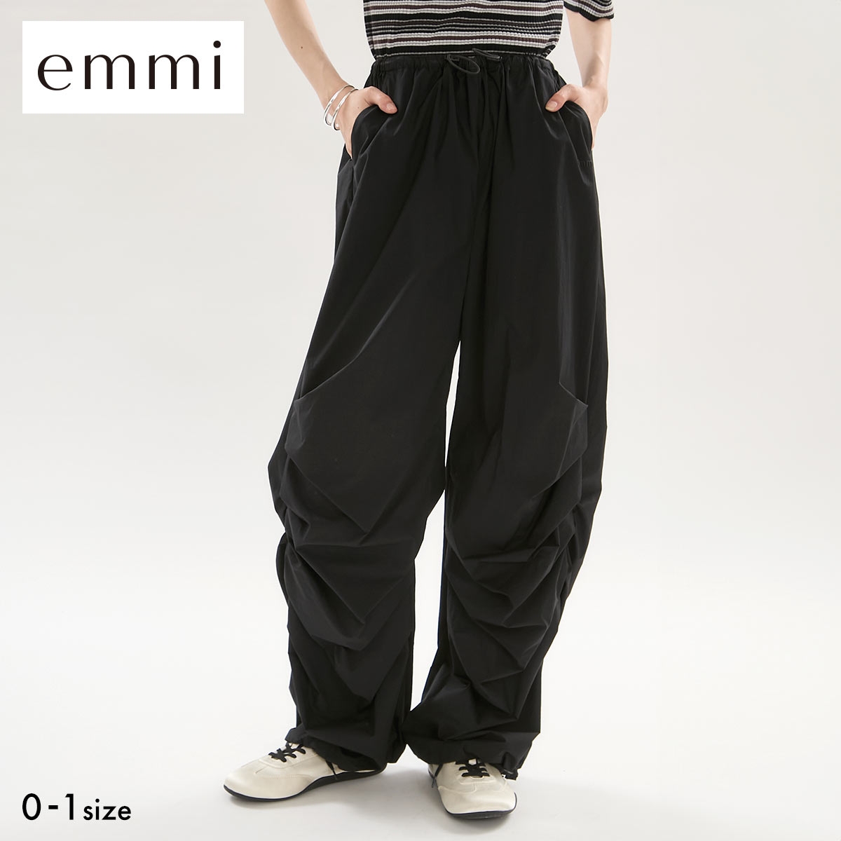 エミ ギャザーディテールナイロンイージーパンツ セットアップ対応 撥水 emmi(BK-ブラック-0)