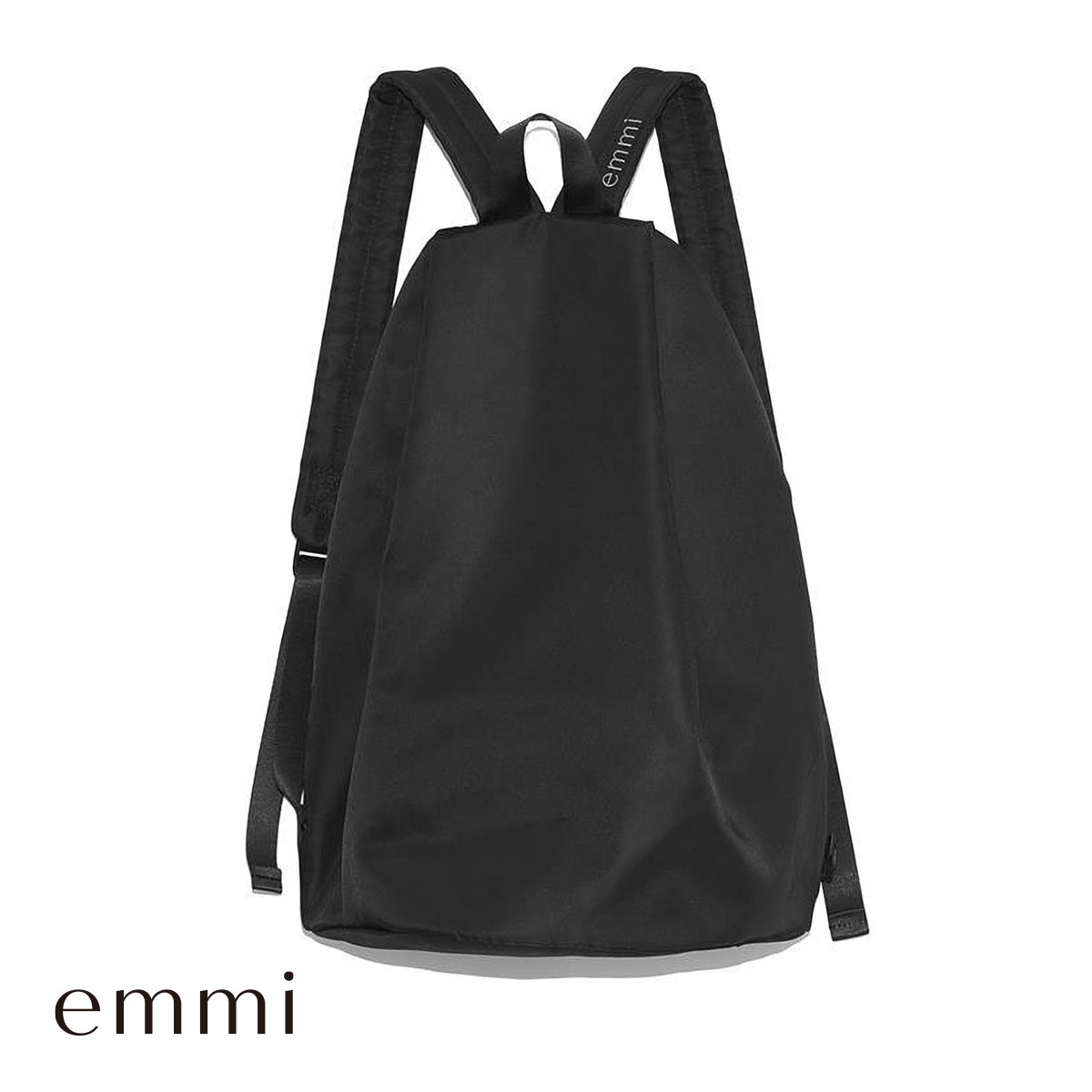 【emmi atelier】ムーン型ボディーバック ブラック 完売 VERY掲載 emmi atelier ムーン型 ボディーバッグ 黒 - メルカリ