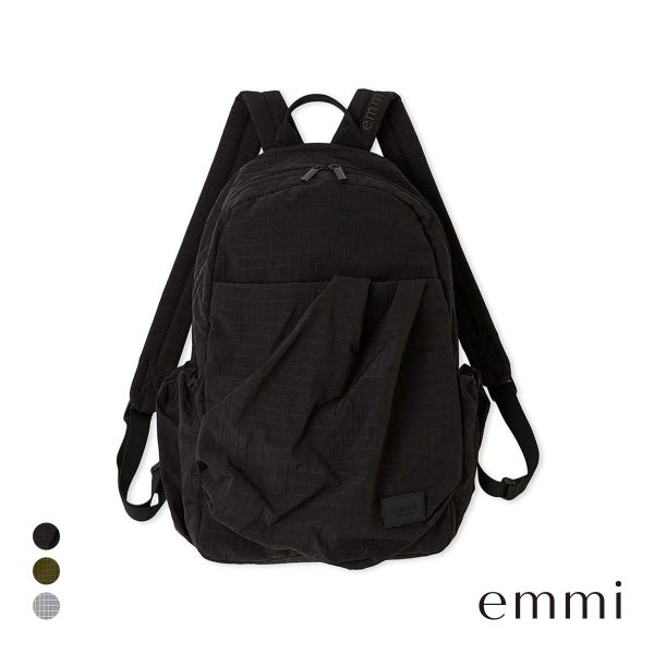 エミ ボックスチェックギャザーボディーバックパック emmi