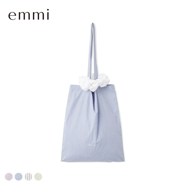 エミ ONLINE限定カラーあり シュシュ付きemmiロゴトートバッグ emmi