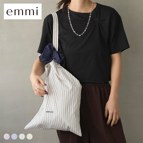 エミ ONLINE限定カラーあり シュシュ付きemmiロゴトートバッグ emmi