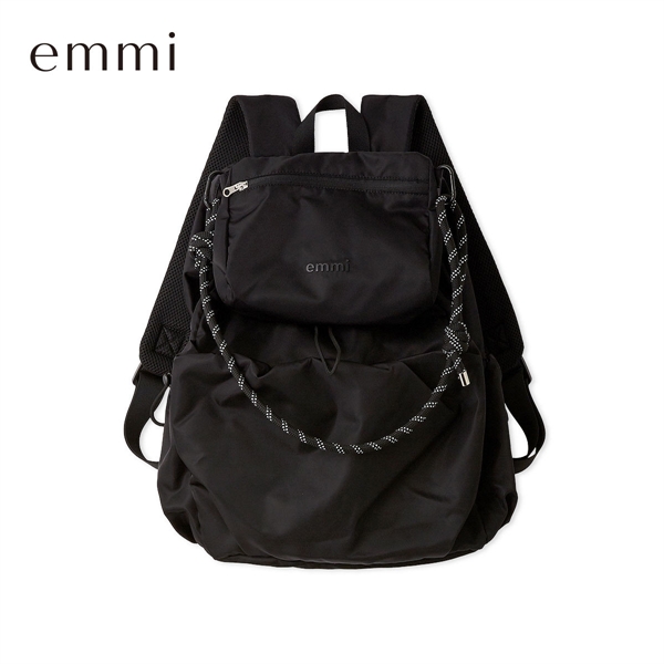 エミ ONLINE限定カラーあり マルチユースバックパック emmi