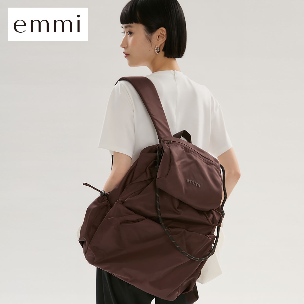 エミ ONLINE限定カラーあり マルチユースバックパック emmi(BR-ブラウン-Free)