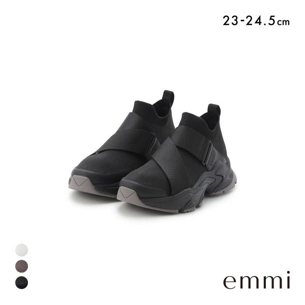 エミ eco ニットスニーカー emmi