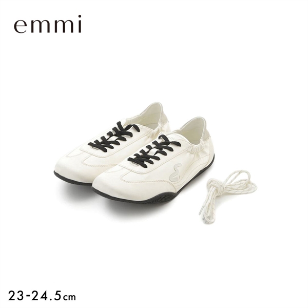 エミ em サテンスニーカー emmi