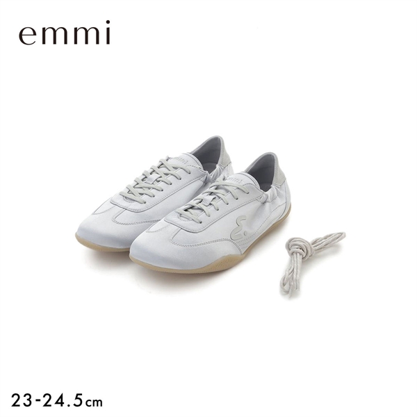 エミ em サテンスニーカー emmi