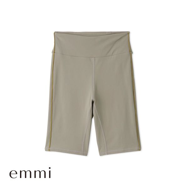 エミ WELLNESS&TRAINING サステナレッチハーフレギンス 単品 スポーツ emmi