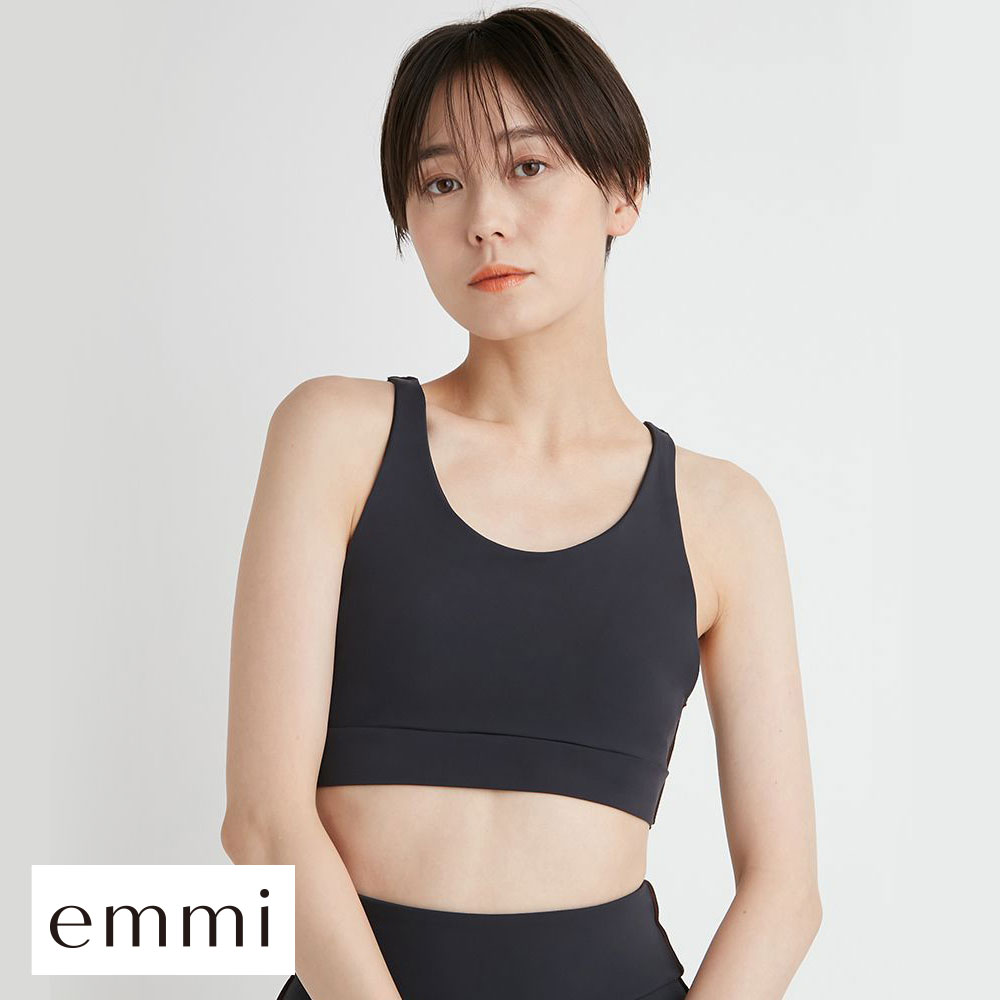 エミ WELLNESS&TRAINING サステナレッチブラトップ ブラジャー ノンワイヤー スポーツブラ カップイン emmi(BK-ブラック-0)
