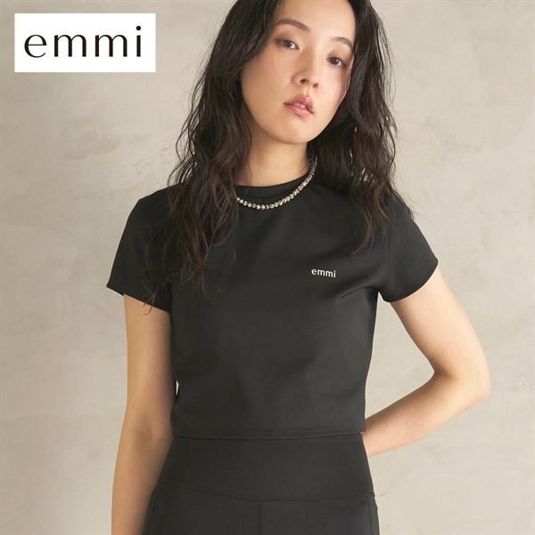 エミ アクティブコンパクトTシャツ emmi