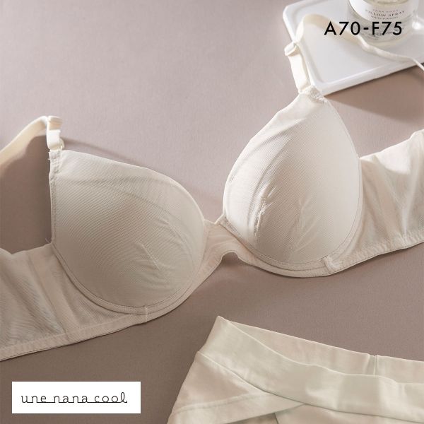ウンナナクール une nana cool BRAGENIC ブラジェニック シンプル ぷっくり上胸と背中すっきり ノンワイヤーブラ ブラジャー 【アウターにひびきにくい】