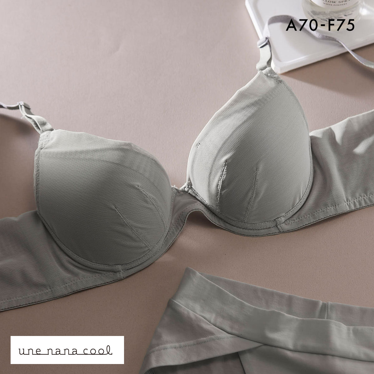 ウンナナクール ブラジェニック シンプル ぷっくり上胸と背中すっきり ノンワイヤーブラ ブラジャー une nana cool BRAGENIC(GY-グレー-A70)
