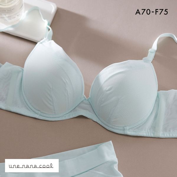 ウンナナクール ブラジェニック シンプル ぷっくり上胸と背中すっきり ノンワイヤーブラ ブラジャー une nana cool BRAGENIC