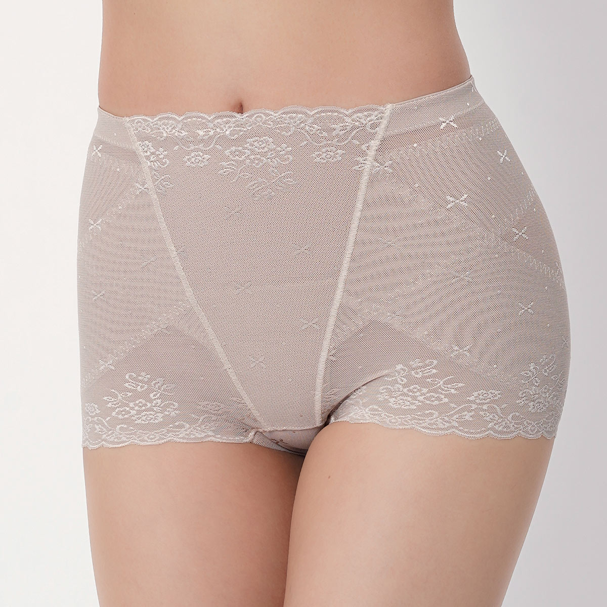 M…　参考画像　美Body サロン ショートガードル M 補正下着 骨盤 Amazon | [ヴィセ] 美BODY SALON ミディアムサポート ハイ